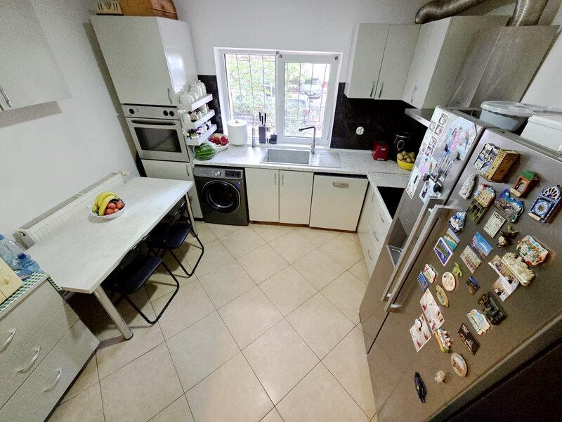Tineretului, Oraselul Copiilor, apartament 4 camere 92 mp, parter.